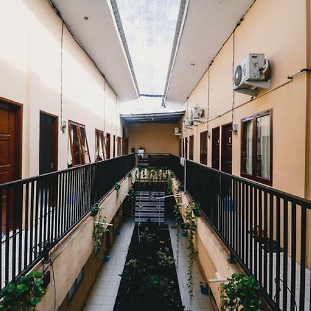 Hotel Reddoorz Near Jalan Gatot Subroto Medan Extérieur photo