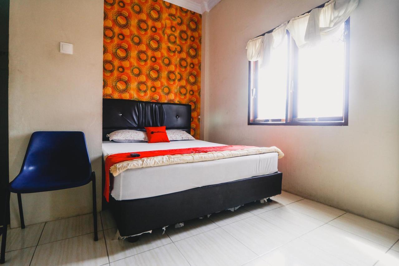 Hotel Reddoorz Near Jalan Gatot Subroto Medan Extérieur photo