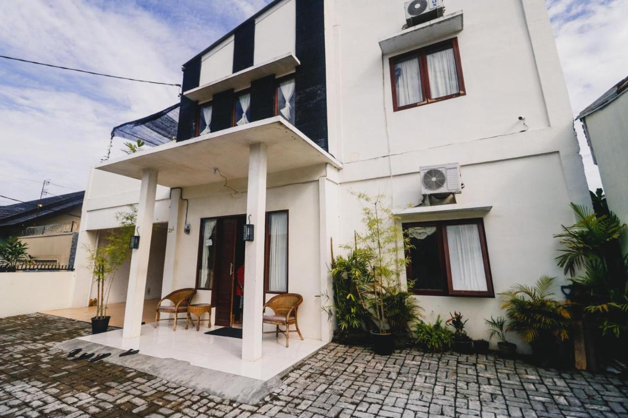 Hotel Reddoorz Near Jalan Gatot Subroto Medan Extérieur photo