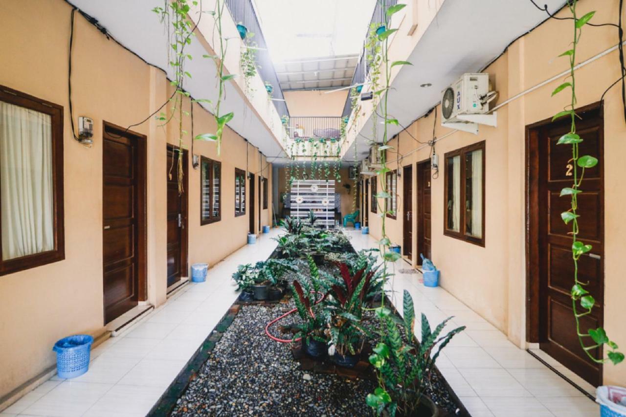 Hotel Reddoorz Near Jalan Gatot Subroto Medan Extérieur photo