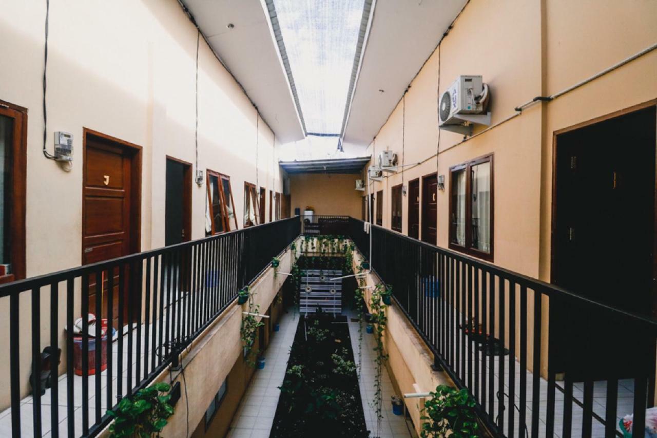 Hotel Reddoorz Near Jalan Gatot Subroto Medan Extérieur photo